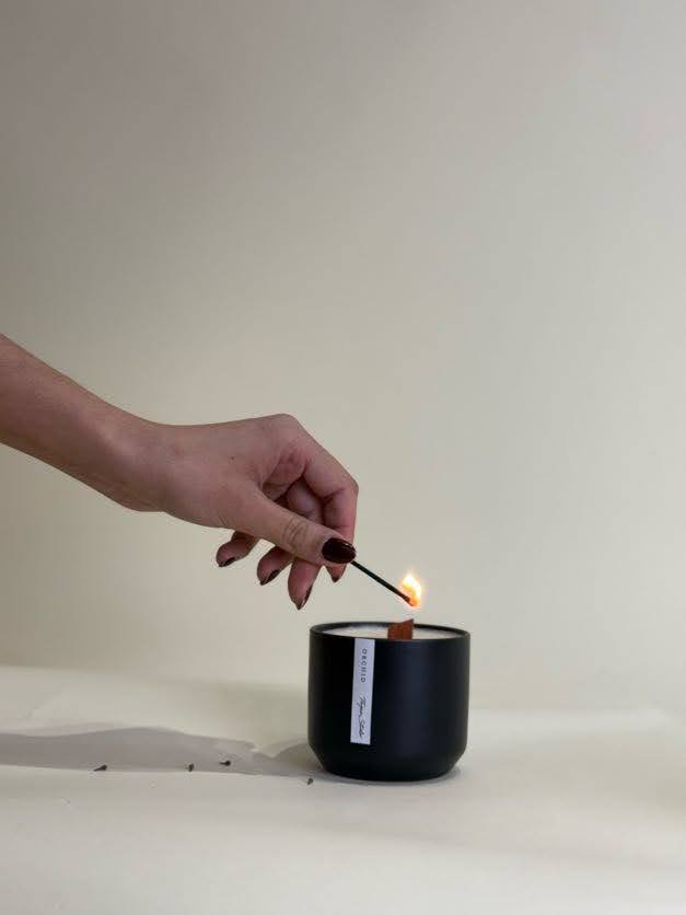 The Orchid Candle