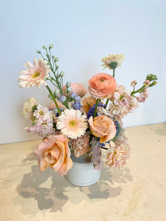 Peach garden vase arrangement with fresh peach and blush blooms in a glass vase, same-day delivery in Toronto – Thyme Studio