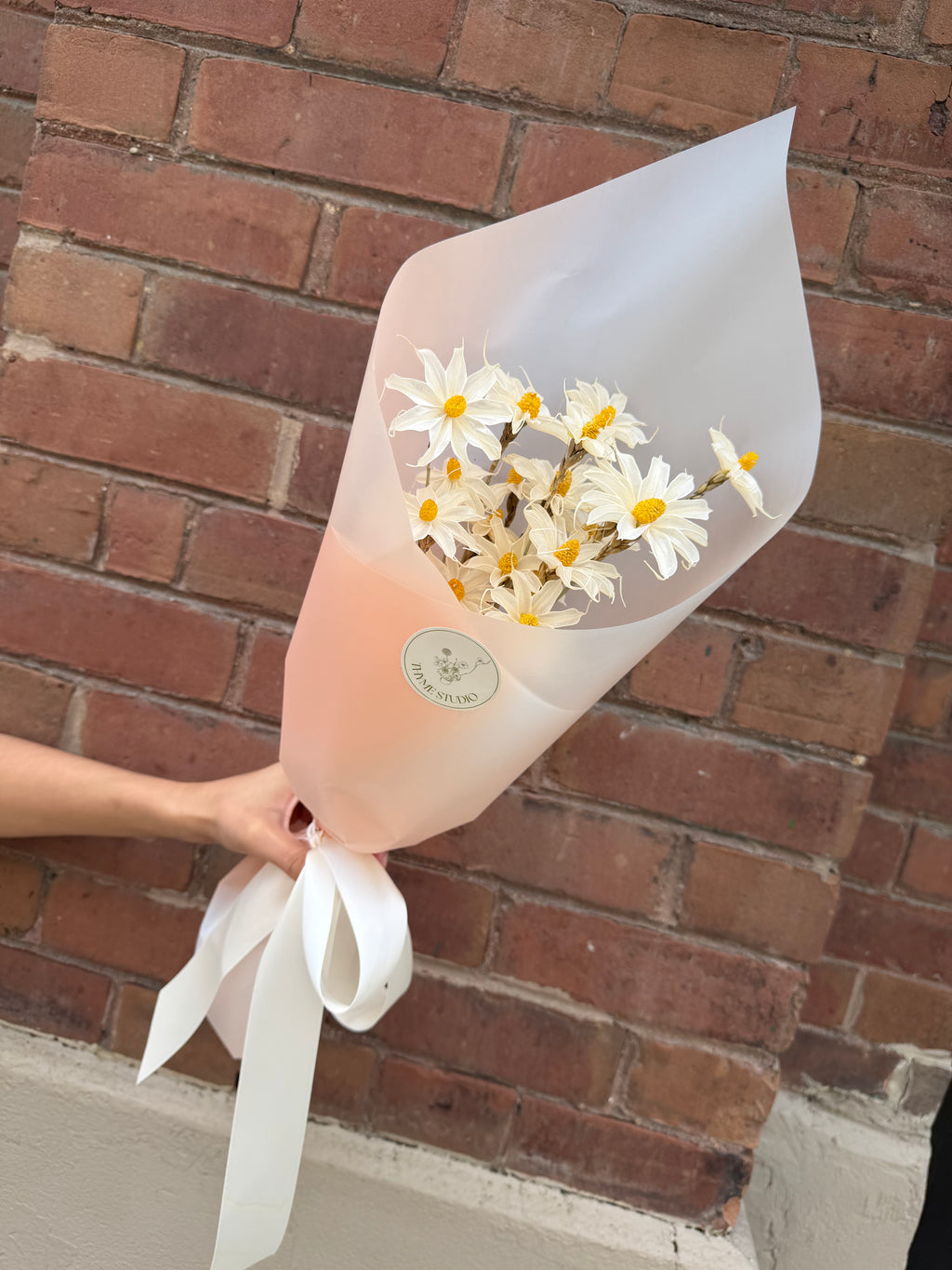 Dried Daisy Bloom Bouquet
