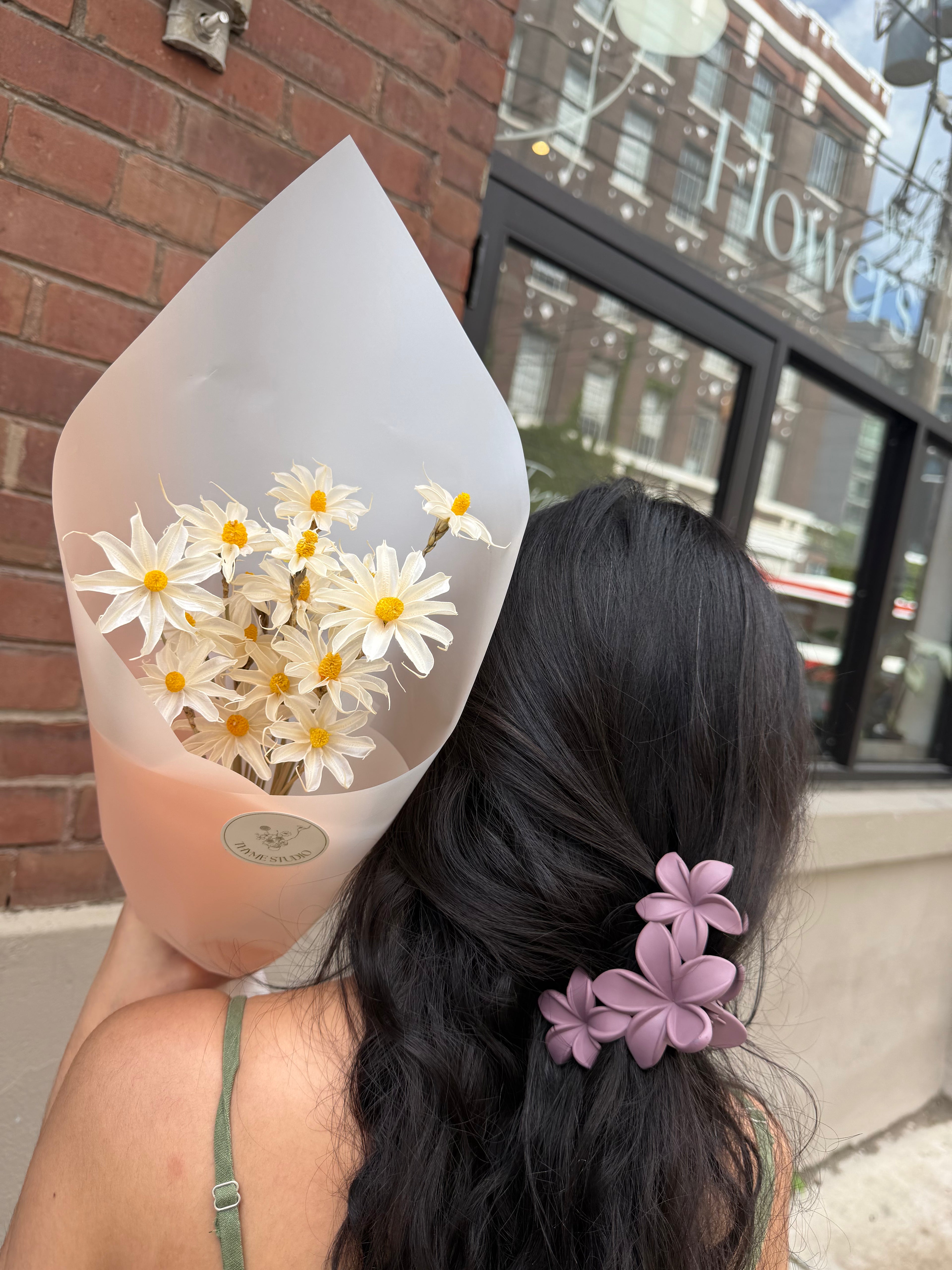 Dried Daisy Bloom Bouquet