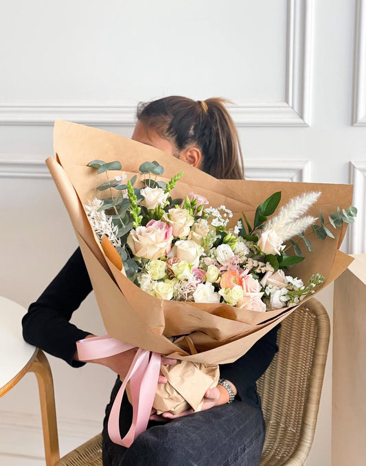 Luxe weekly flower bouquet subscription with premium fresh blooms and elegant arrangement, delivery in Toronto – Thyme Studio