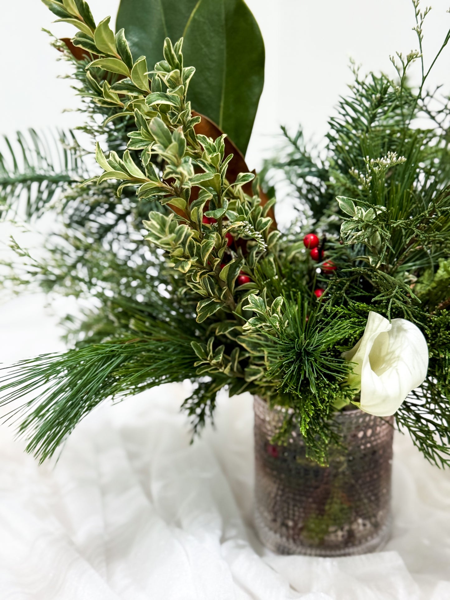 The Holly Jolly Arrangement